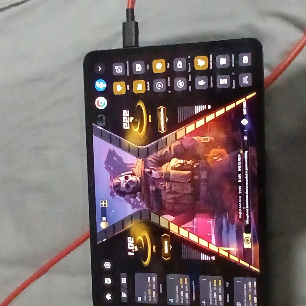 High-Performance Tablet with Red Highlights - Picture 3 of 4